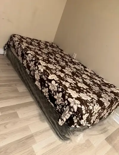 twin mattress and bed box, View more