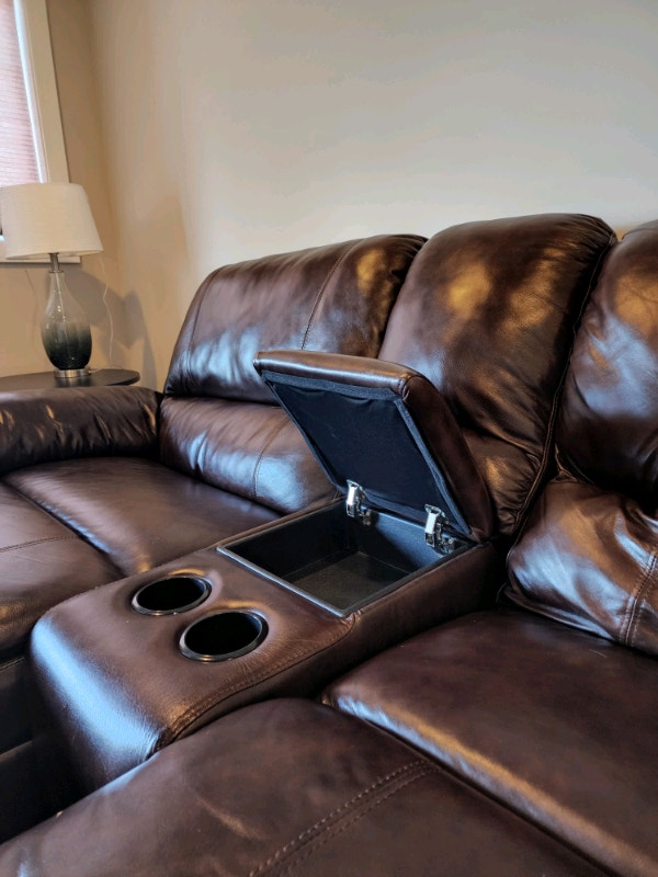 Cindy Crawford Chaise Lounges and Console Couches & Futons Calgary