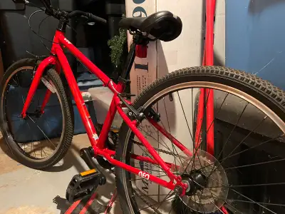 Garneau boys bike. Only used for three rides . My oldest out grew it. It’s a great beginners bike an...
