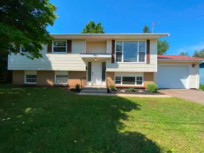 Completely Renovated Large 3 Bedroom, 1 Bathroom Apartment for Rent in Great Mid-Town Charlottetown...