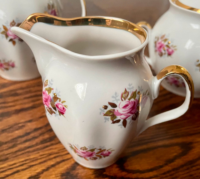 China Dishes Teacups, Teapot and Dessert Plate Set With Flowers in Arts & Collectibles in Oshawa / Durham Region - Image 4