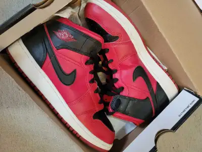 Jordan 1 mid reverse bred (kids/youth). Size 6Y, like new, View more