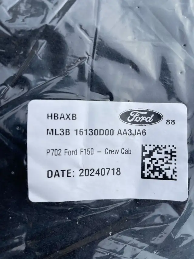 Genuine ford F150  crew cab carpet floors mats new in Other Parts & Accessories in Markham / York Region - Image 3
