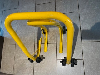 Motorcycle Stand in Motorcycle Parts & Accessories in Oakville / Halton Region