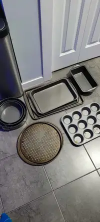 Free baking pans