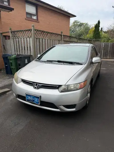 Up for sale is my 2008 Honda Civic 5-speed manual. Mechanically solid car that's great on gas and ch...