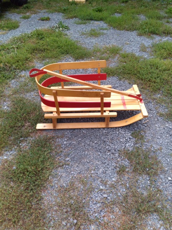 Baby Sleigh in Strollers, Carriers & Car Seats in Napanee - Image 2