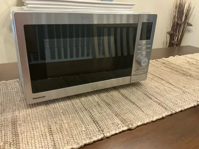 Panasonic Genius microwave 
