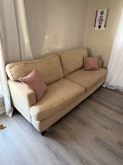 Selling a well-maintained couch in good condition. I’m moving out and unfortunately can’t take it wi...
