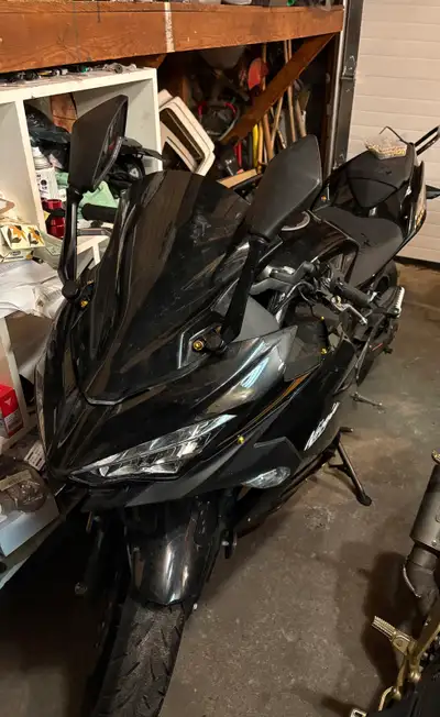 2021 Kawasaki Ninja 400 ABS model Low kms approx 13k Runs and rides mint. Ready to hit the road. Qua...