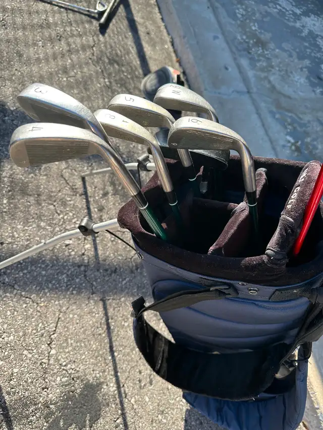 Pro Gear Left handed golf clubs. Mint in Golf in Oshawa / Durham Region - Image 4