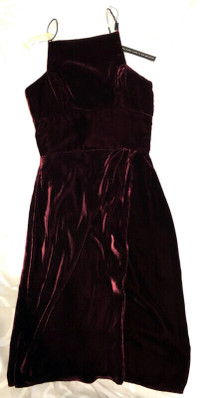 Velvet dress with tags in Burgundy Size XS