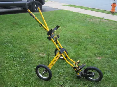 Sun Mountain Three Wheel Golf Cart in very good condition for $125.00