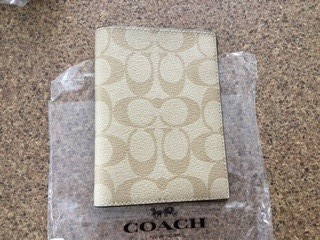 Coach Wristlet, Passport Holder-Porte-Bracelet, Porte-Passeport in Women's - Bags & Wallets in West Island - Image 5