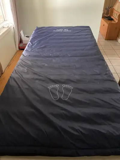 Free delivery!- BRAND NEW Low Air Loss Mattress for H, View more