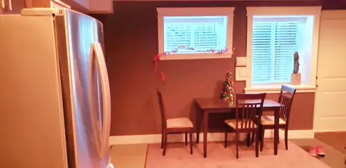 Cosy basement suite available to rent June 1st in a most central location and walking distance to Wi...
