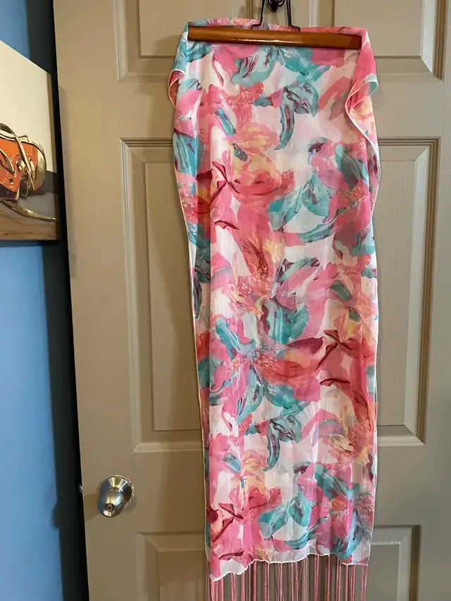 Beautiful Floral Patterned Scarf63826838991745120