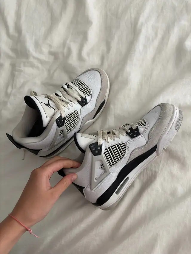 Jordan 4 Retro Military Black in Men's Shoes in City of Montréal - Image 5