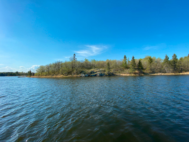 Lot 16 Big Narrows -  2.47 Acres, 1115 feet of frontage! in Land for Sale in Kenora - Image 3