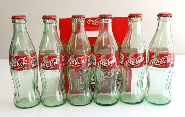 1999 Coca-Cola Christmas Edition 6 Bottles w/ Cardboard Carrier in Arts & Collectibles in City of Toronto - Image 4