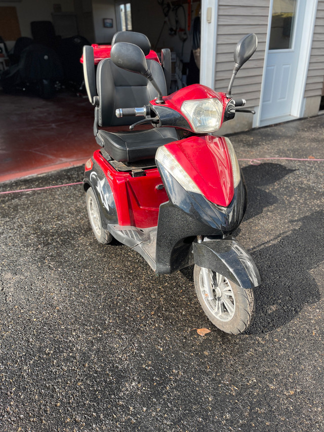 Electric Scooter in Scooters & Pocket Bikes in Ottawa