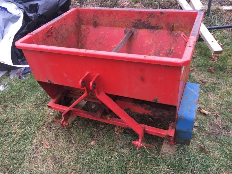 Sand and Salt spreader, 3 pt hitch, pto drive Other Brantford Kijiji