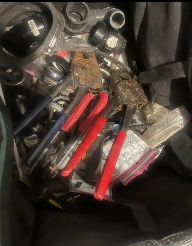 GarageSale Items:shop Vac, Tools, Garden Equipment a in Other in Saskatoon - Image 4