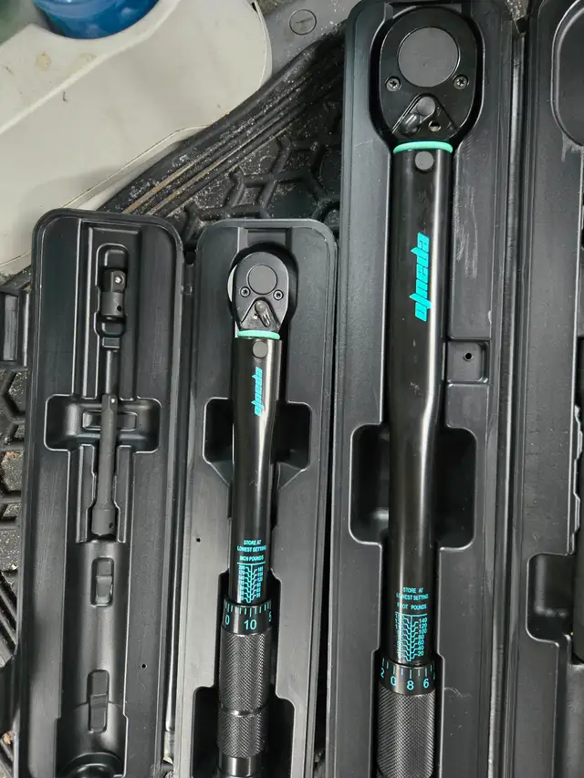 ¼" & ⅜" Torque Wrench Set in Hand Tools in City of Toronto - Image 5