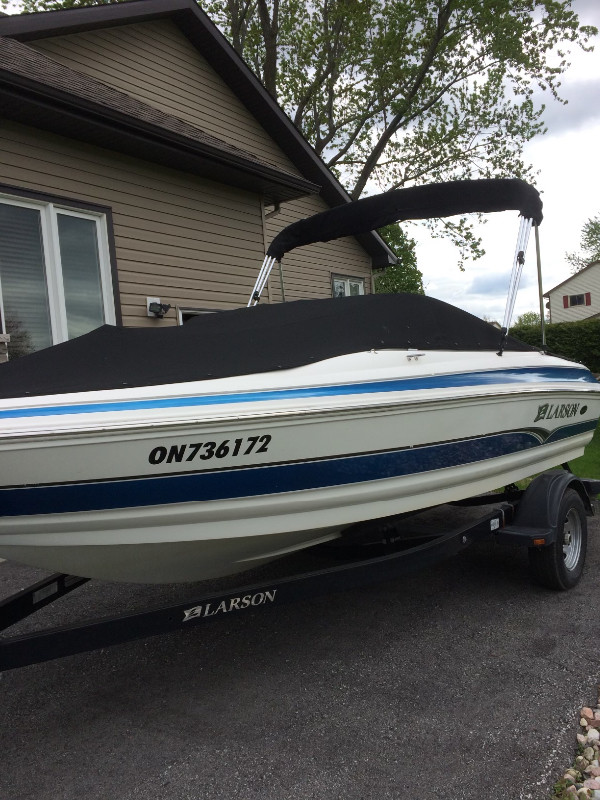 Larson Bow Rider for sale - great condition in Powerboats & Motorboats in Ottawa - Image 2