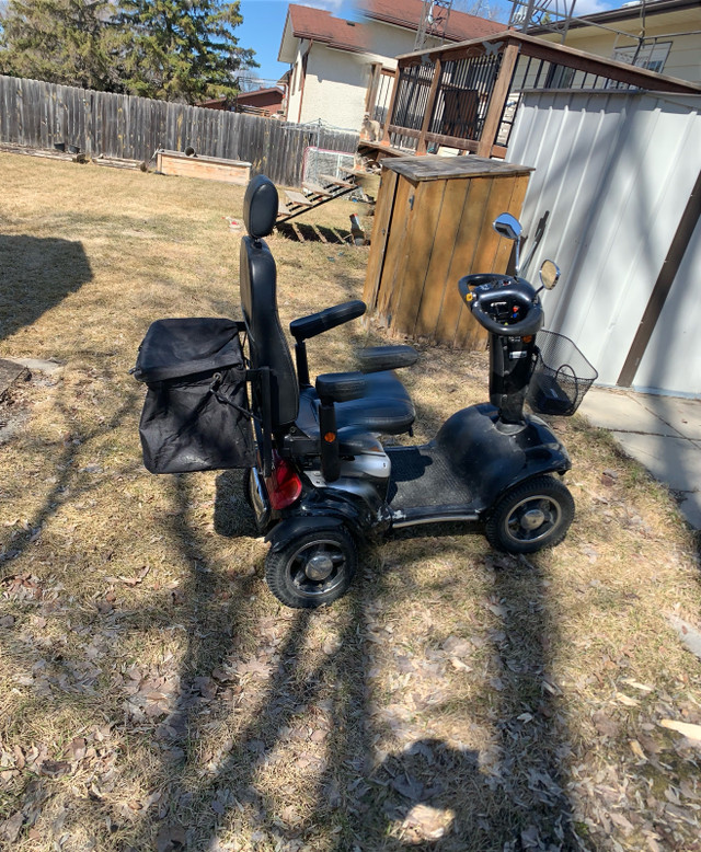 Electric four wheel scooter  in Other in Winnipeg - Image 4