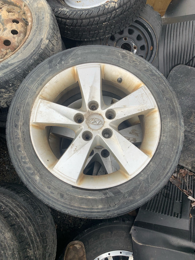 Hyundia Elantra rims and tires  in Tires & Rims in Sudbury