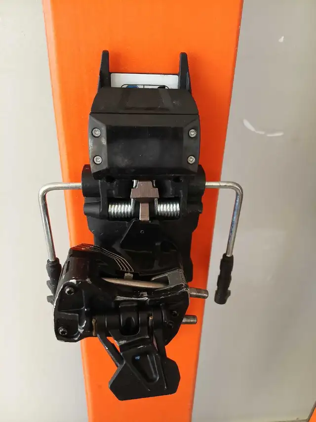 DPS Wailers Tour1 Skis (includes Bindings / Skins) in Ski in Edmonton - Image 6