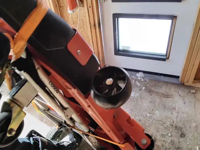 souffleuse  et tracteur à  gazon in Lawnmowers & Leaf Blowers in Laurentides - Image 10