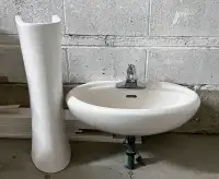 Pedestal Sink - with faucet