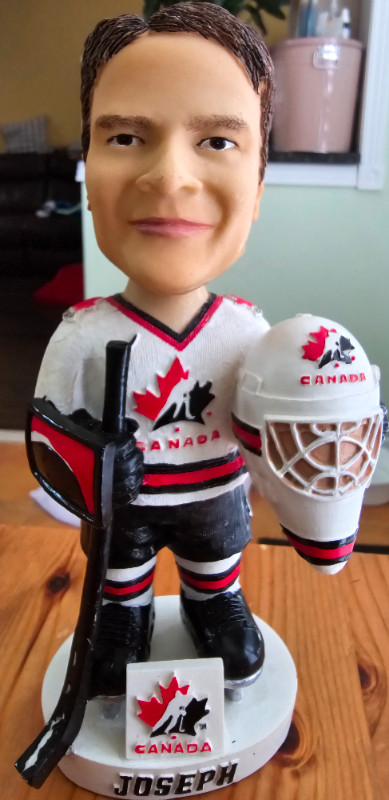 Team Canada Hockey Bobble Heads - Joe Sakic and Curtis Joseph in Arts & Collectibles in Mississauga / Peel Region - Image 2