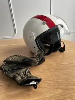 Barely used — purchased this at Doc's, only worn for the week I took the riding class, got hurt righ...
