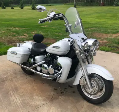 2006 Yamaha Royal Star Tour Deluxe, original owner, always ran on synthetic oils, stored in doors, E...