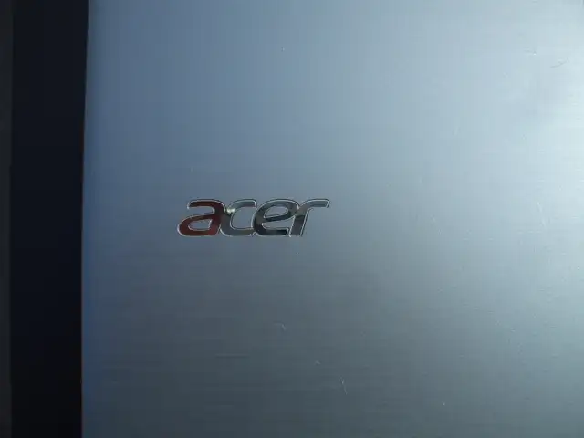 Acer Ordinateur Portable / Acer Laptop Computer in Laptops in West Island - Image 3