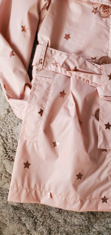Manteau Neuf pour fille de grandeur 4ans couleur rose avec étoil dans Vêtements - 4T  à Ville de Montréal - Image 4