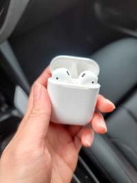 Used Apple Airpods