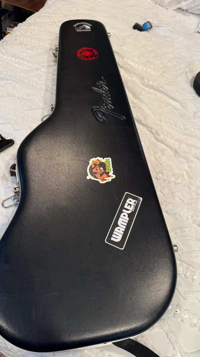 89’ Fender Stratocaster left handed in Guitars in Saint John - Image 6