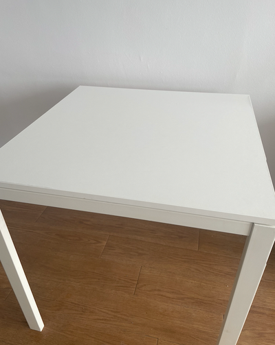 Small dining table for sale/ Petite table à manger à vendre, View more