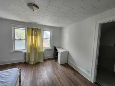 Room Rental  Near University of Windsor
