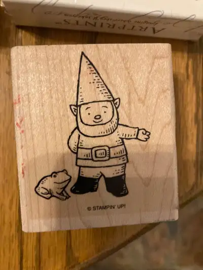 Sweet little guy and a frog Excellent shape Approx 1.5” x 2” Non smoking home