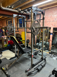 Squat Rack Bench Pulldown Low Row Olympic Bar 300lbs weights