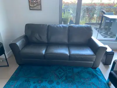 Sofa (divan) en cuir véritable, View more