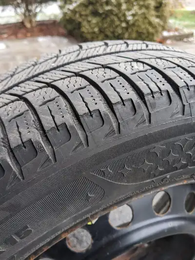 Set of 4 Michelin X-Ice Winter tires with rims for Sale