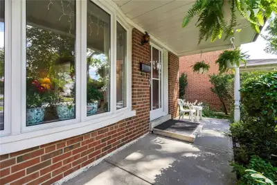 This is a A 2 story, 4 bedroom in a detached house at Finch/ Brimley (in the south east of Finch/ Br...