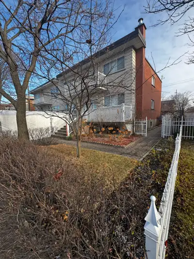St-Léonard beau 41/2 haut de triplex libre 1er Septembre
