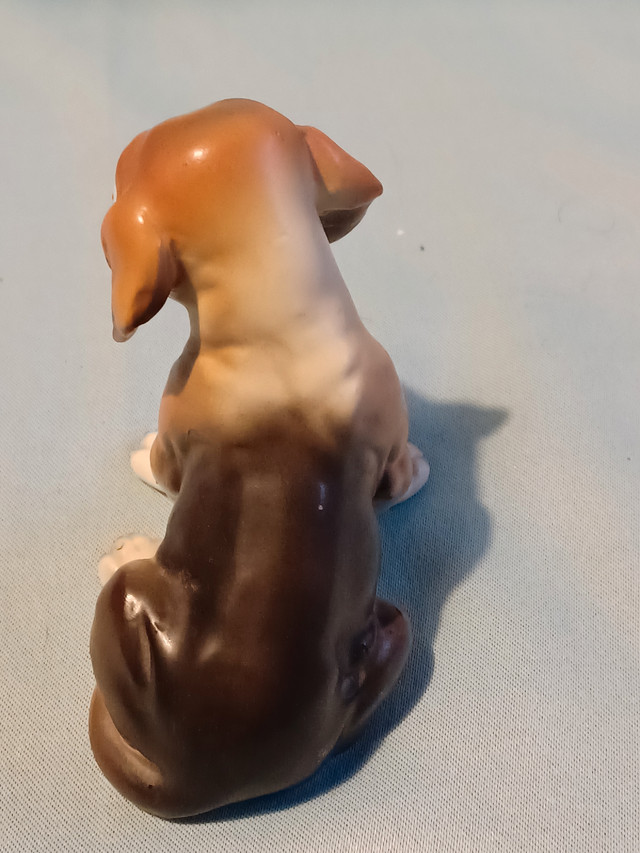 Vintage Beagle dog figurine in Arts & Collectibles in Calgary - Image 2